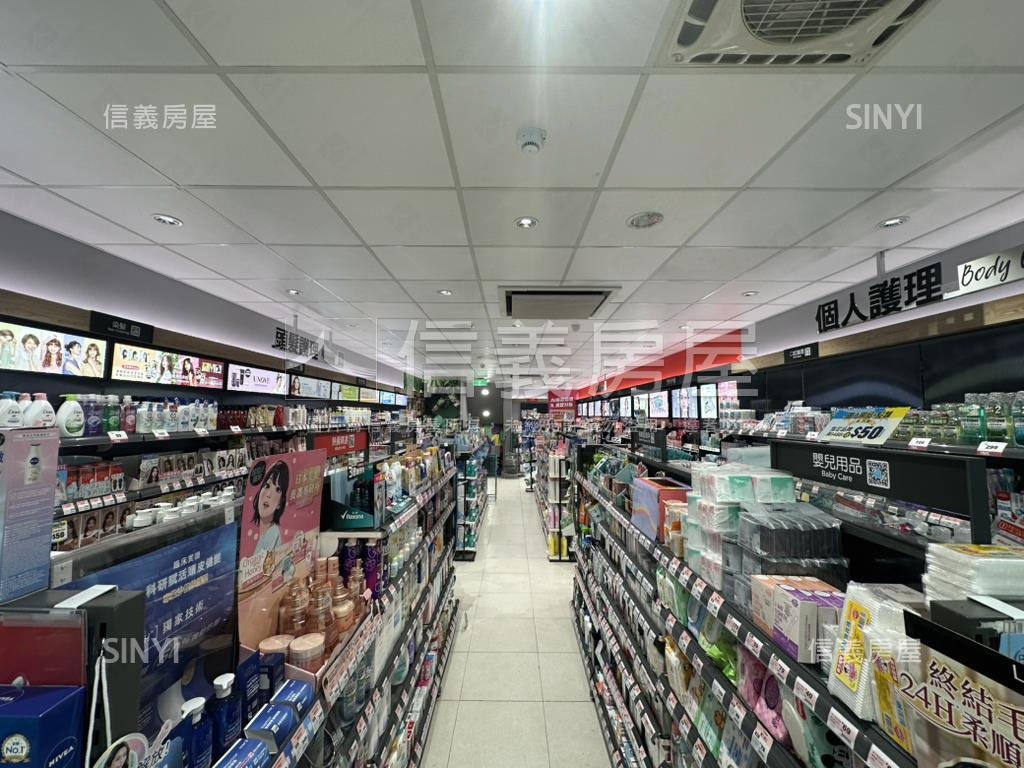 自由黃昏市場面寬金透店房屋室內格局與周邊環境