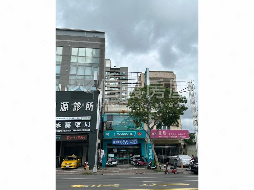 自由黃昏市場面寬金透店房屋室內格局與周邊環境