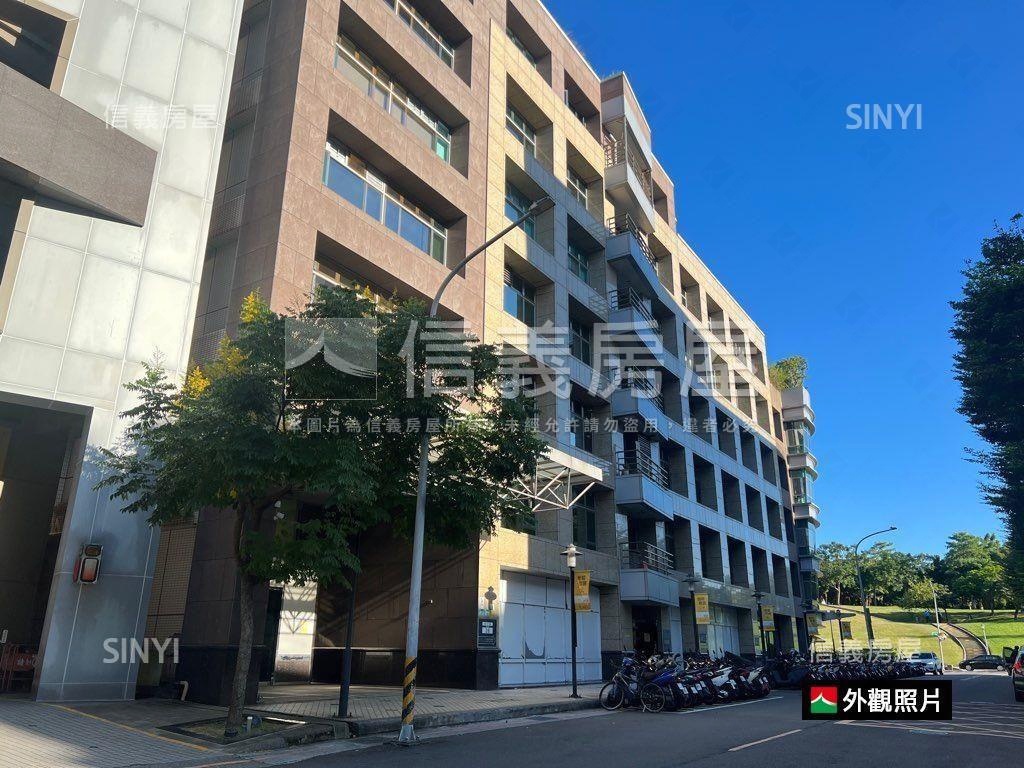 內科面公園邊間面寬店辦房屋室內格局與周邊環境