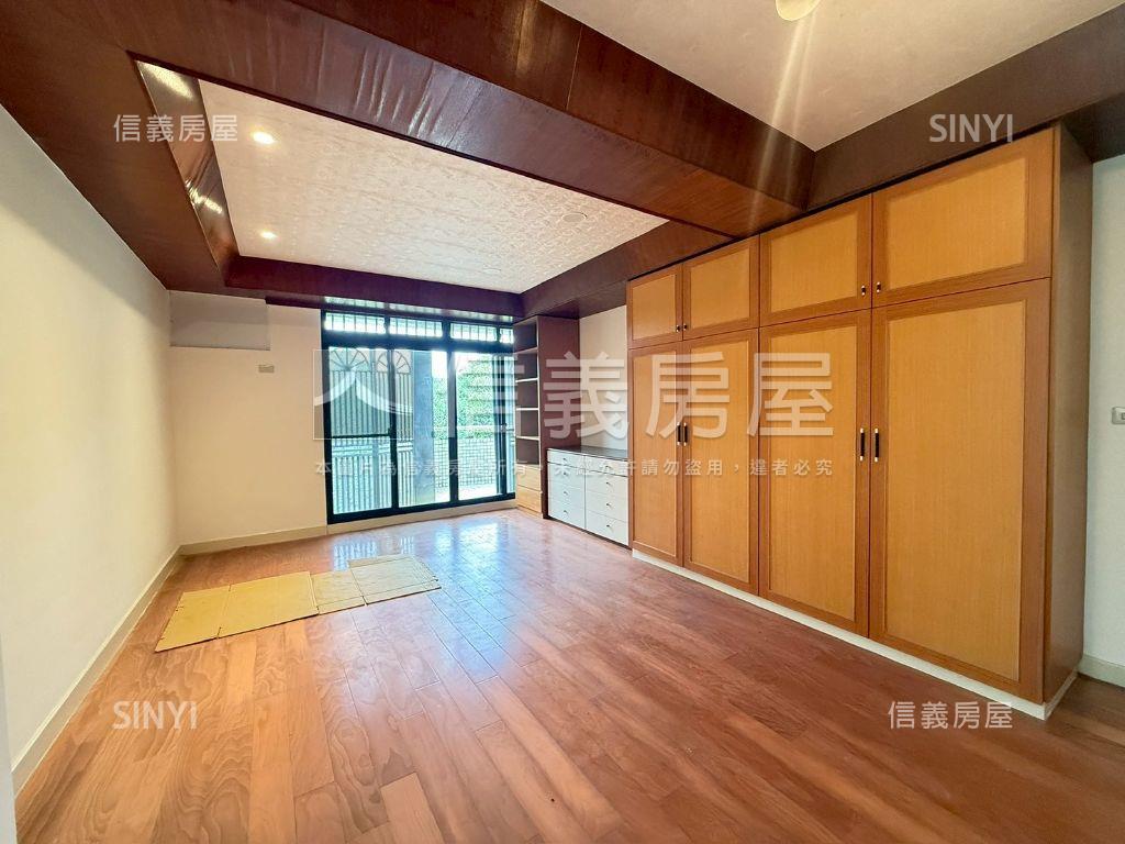 新店僑信路透天誠售房屋室內格局與周邊環境