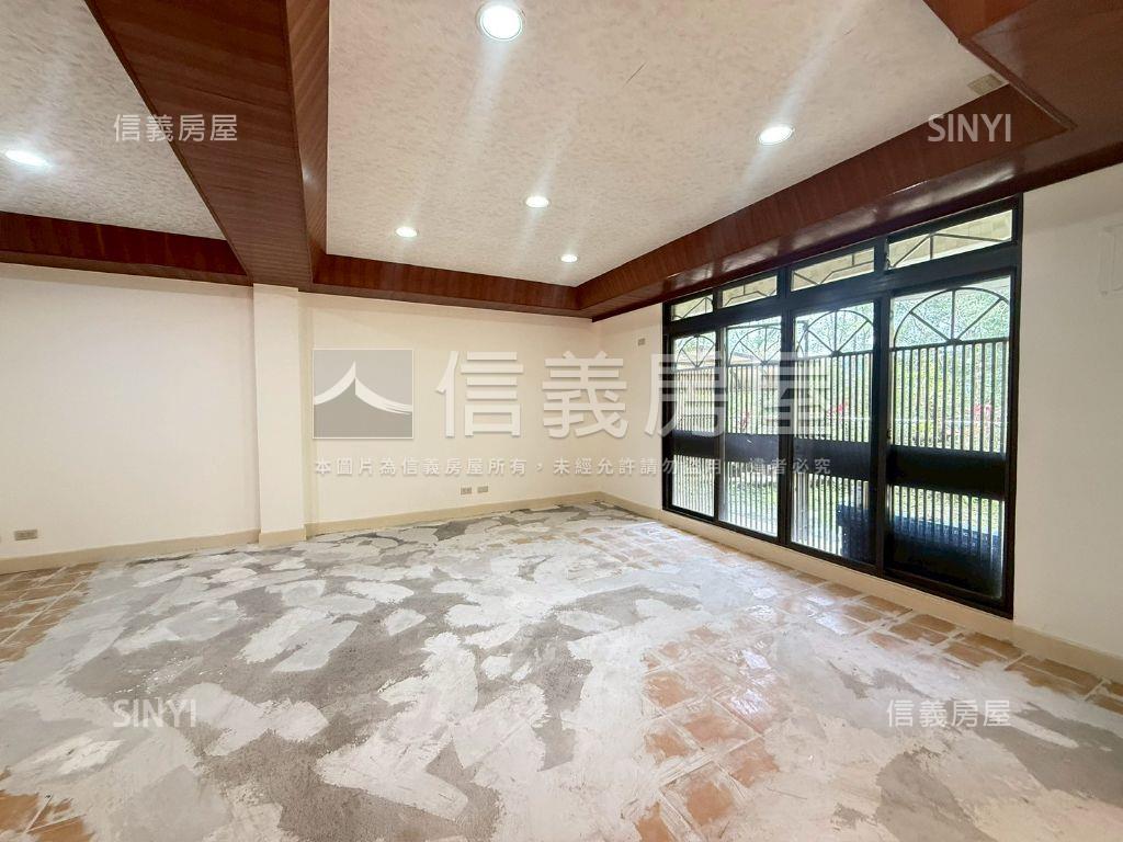 新店僑信路透天誠售房屋室內格局與周邊環境