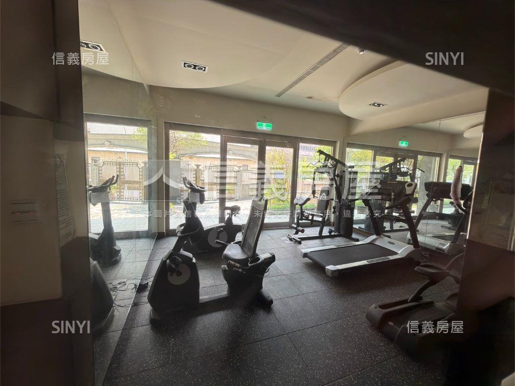 低總價稀有釋出電梯套房房屋室內格局與周邊環境