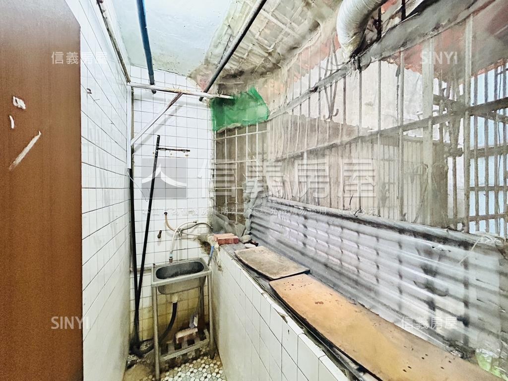 大智極讚公寓３樓房屋室內格局與周邊環境