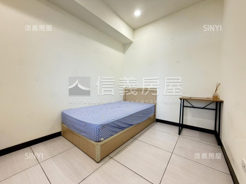 近成大高樓面公園兩房房屋室內格局與周邊環境