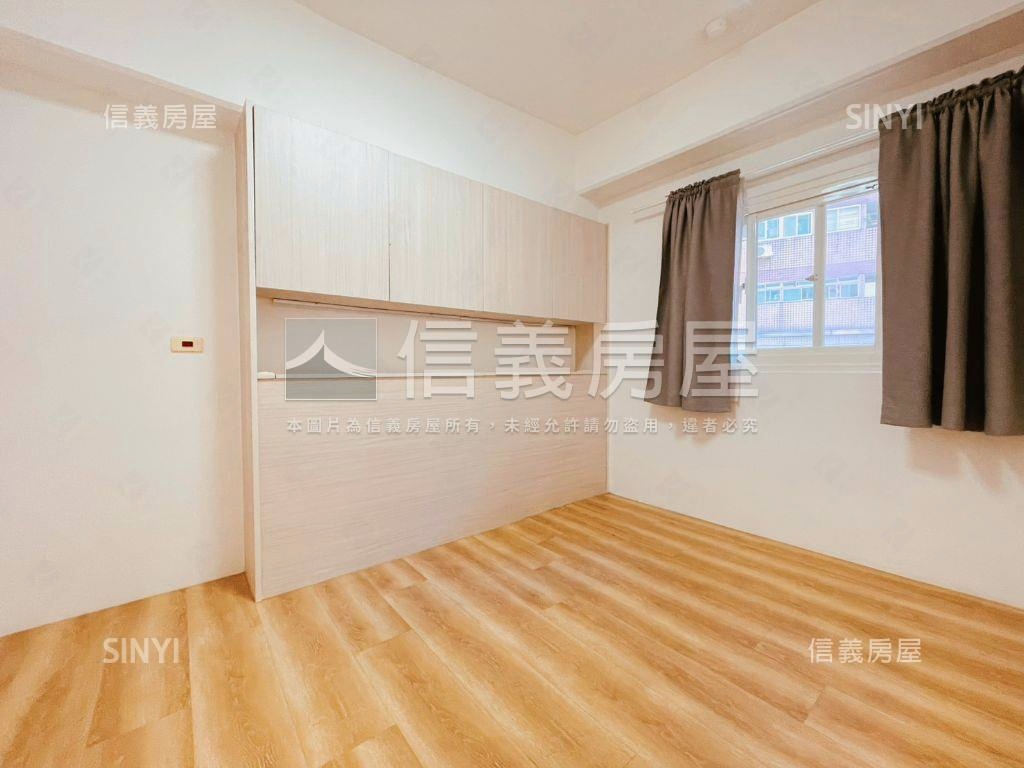 近車站世貿美妝２房房屋室內格局與周邊環境