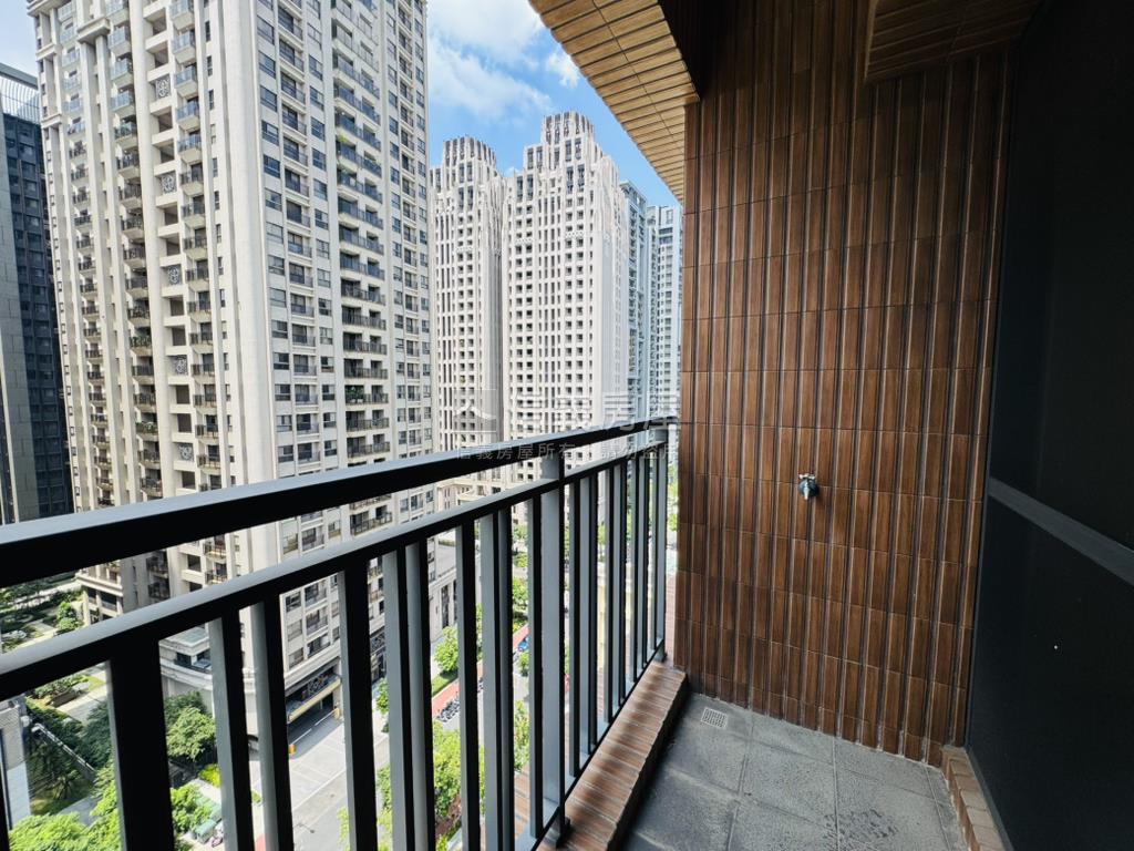 專任富宇御琚後棟高樓２房房屋室內格局與周邊環境