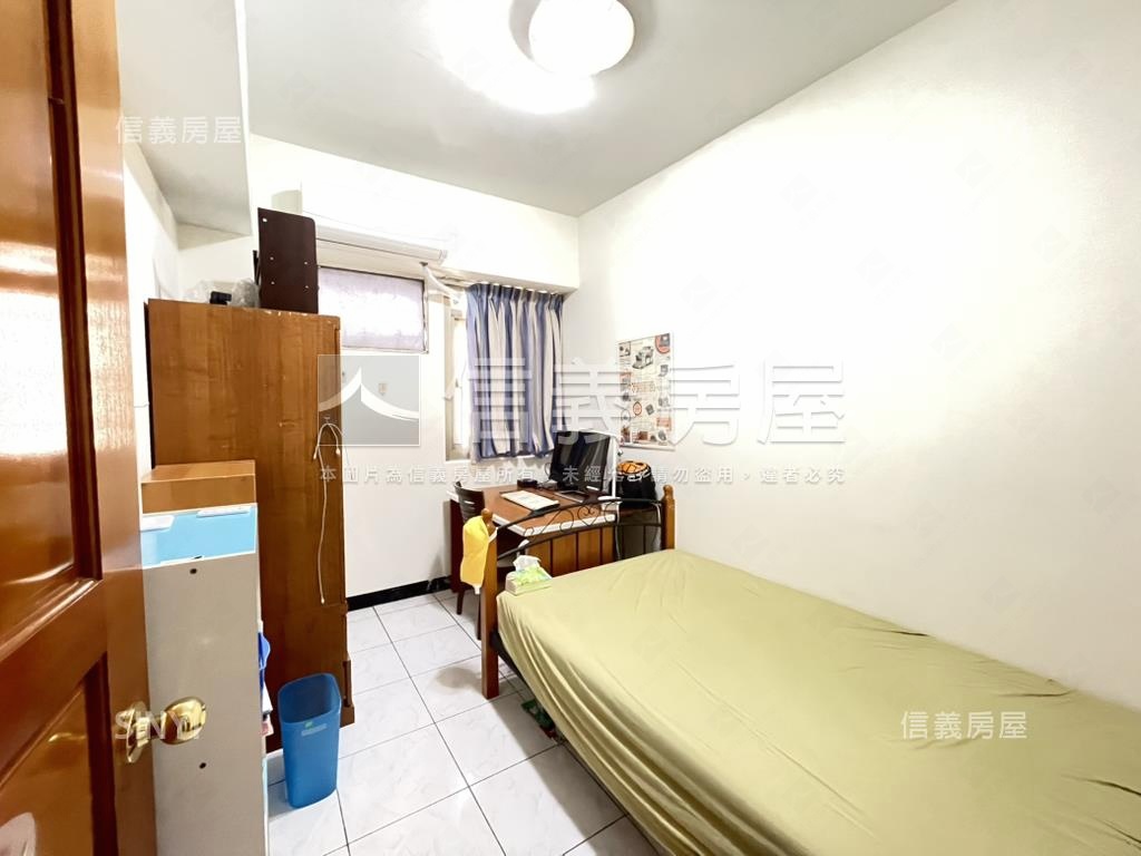 中正御品三房車位房屋室內格局與周邊環境