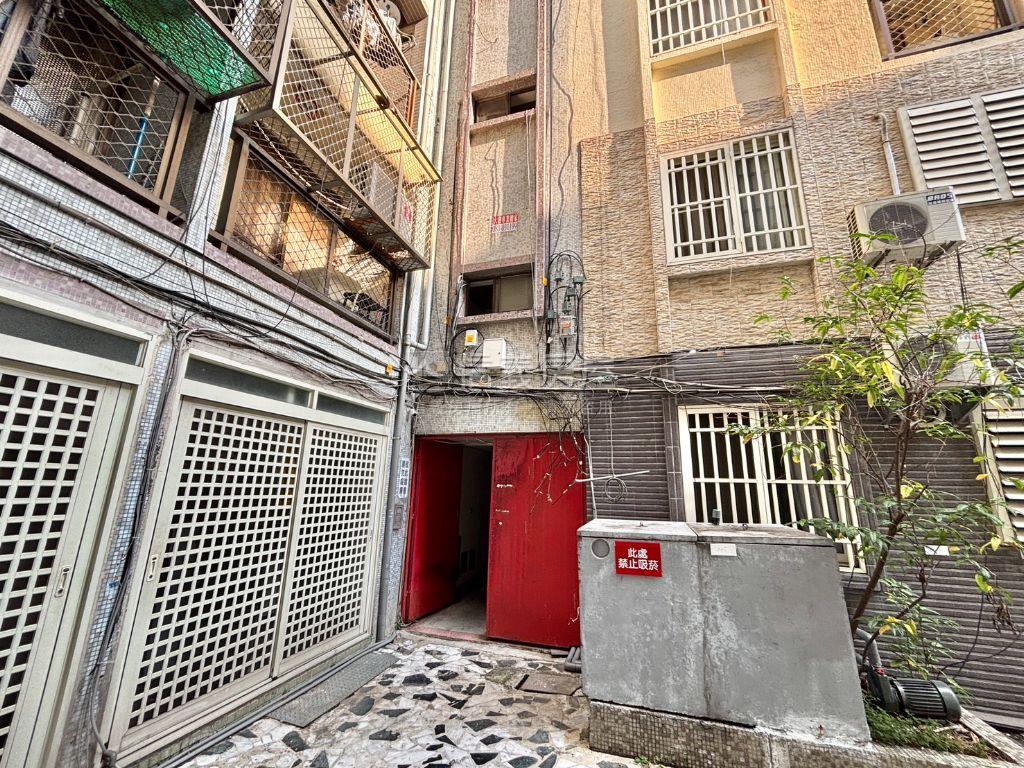逢甲套房｜獨洗曬衛浴開窗房屋室內格局與周邊環境