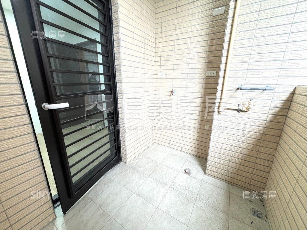 泉泓沐風２房●公園暖居房屋室內格局與周邊環境