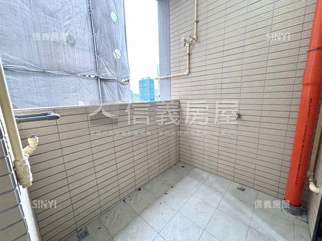 泉泓沐風２房●公園暖居房屋室內格局與周邊環境