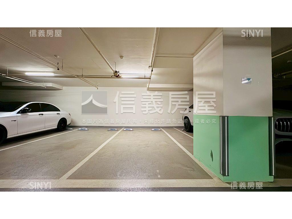 世紀雙星後棟樹梢裝潢戶房屋室內格局與周邊環境