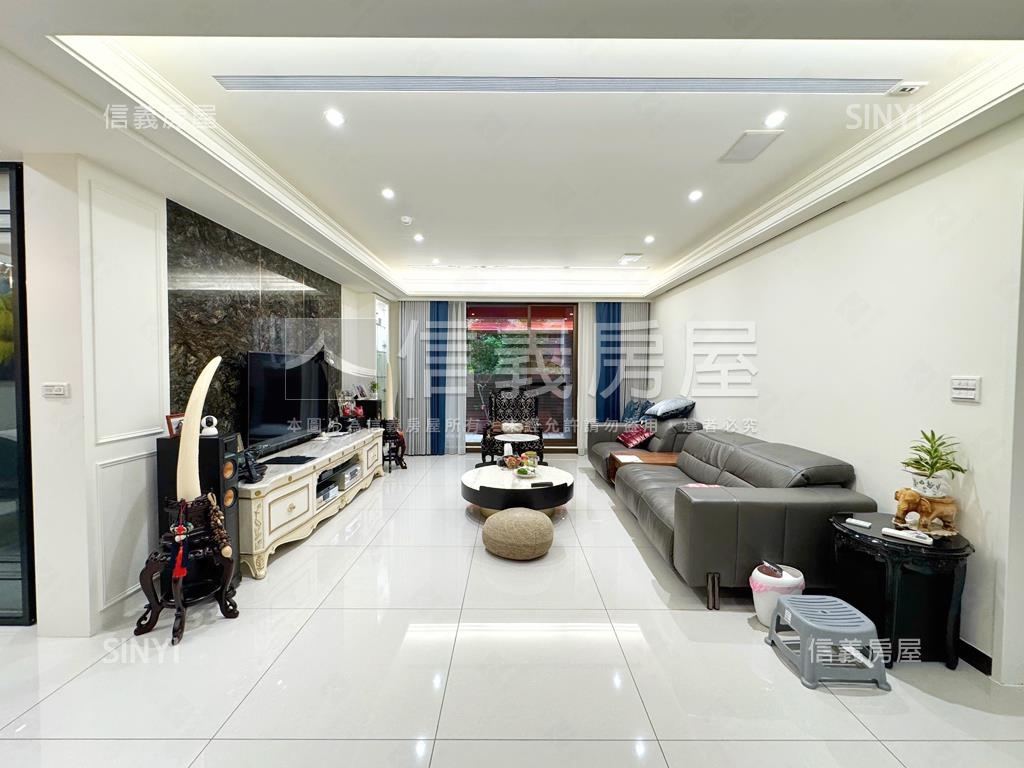 『弘暉大悅』３房三車位房屋室內格局與周邊環境