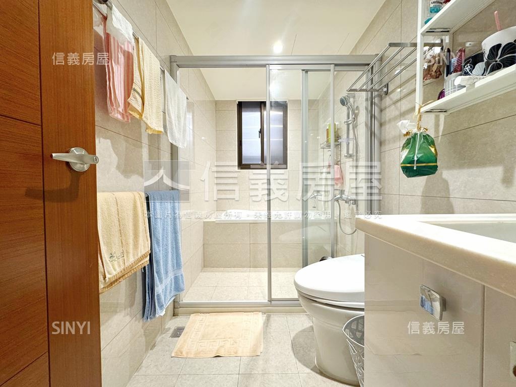 『弘暉大悅』３房三車位房屋室內格局與周邊環境