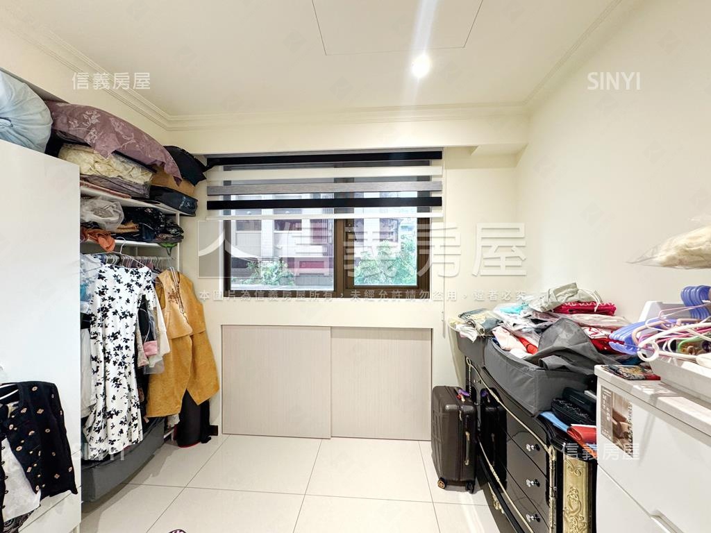 『弘暉大悅』３房三車位房屋室內格局與周邊環境