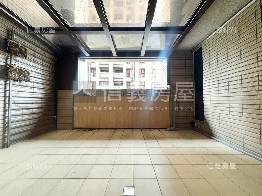 『弘暉大悅』３房三車位房屋室內格局與周邊環境