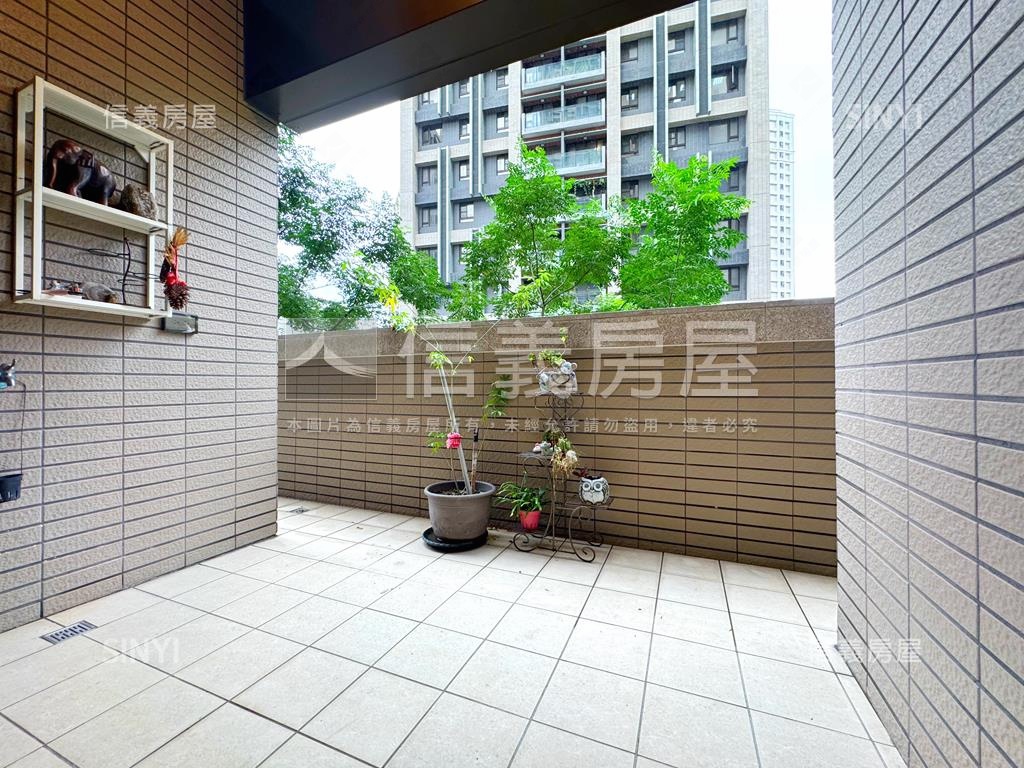 『弘暉大悅』３房三車位房屋室內格局與周邊環境