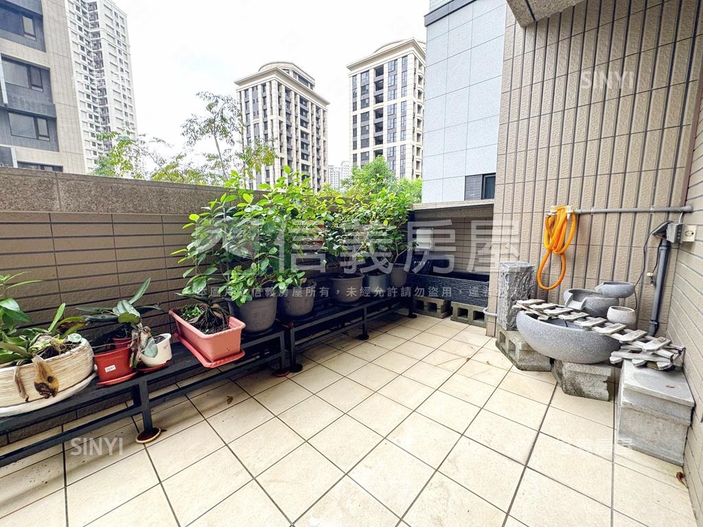 『弘暉大悅』３房三車位房屋室內格局與周邊環境