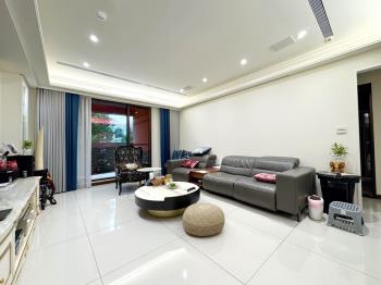 重劃區弘暉大悅３房三車位