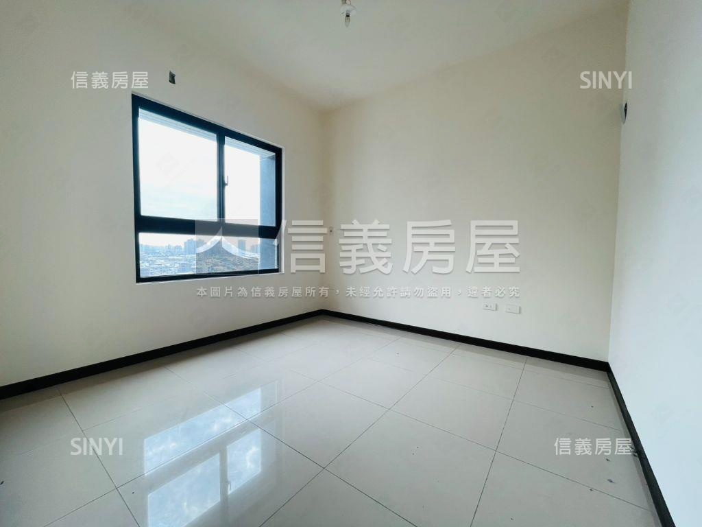 世界巨星高質感三房平車房屋室內格局與周邊環境