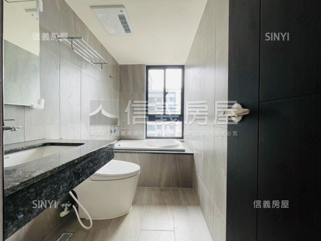 世界巨星高質感三房平車房屋室內格局與周邊環境