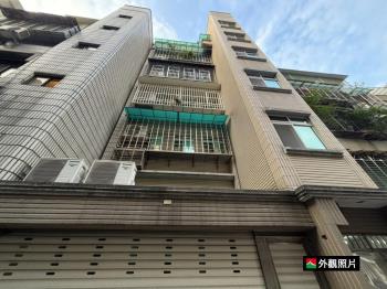 黃金９９９庭院一樓