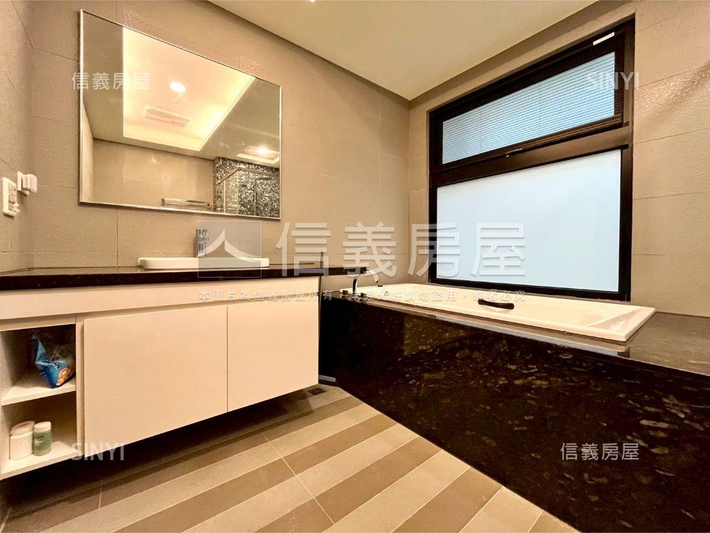 稀有高大東段面寬雙車墅房屋室內格局與周邊環境