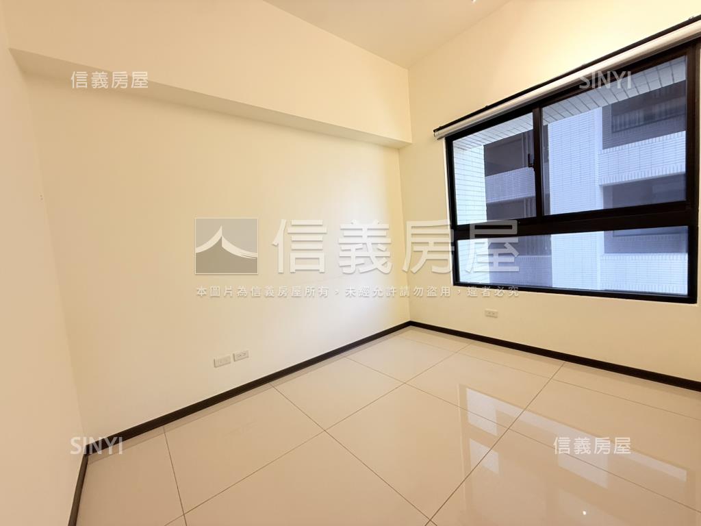 長虹３２高樓景觀三房車位房屋室內格局與周邊環境