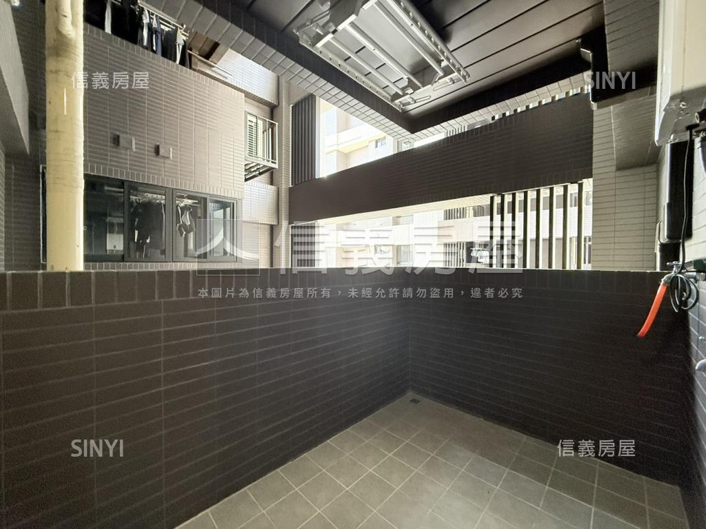長虹３２高樓景觀三房車位房屋室內格局與周邊環境
