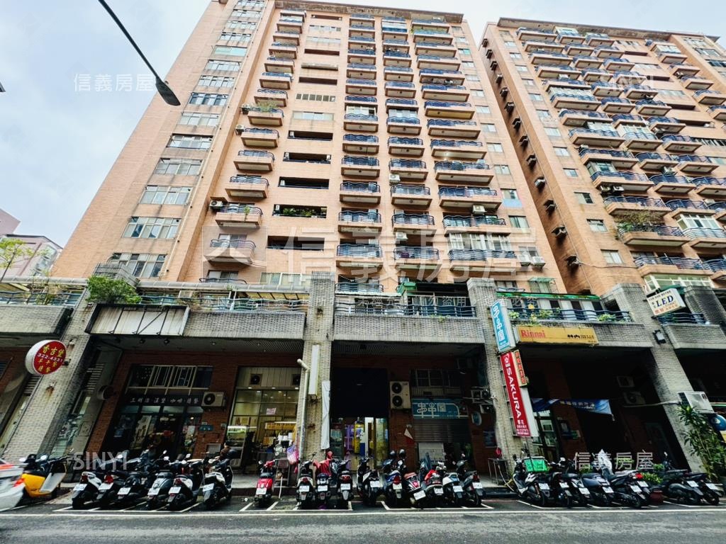 忠孝西路旁低總價店面房屋室內格局與周邊環境