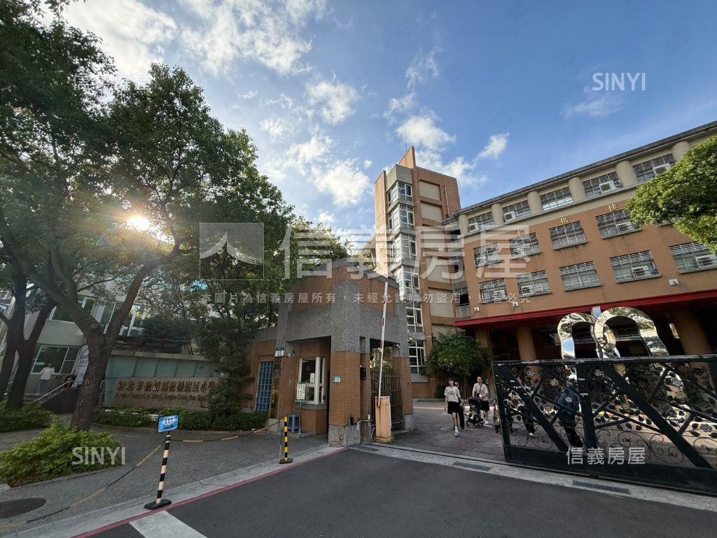 板橋車站府中捷運雙城美屋房屋室內格局與周邊環境