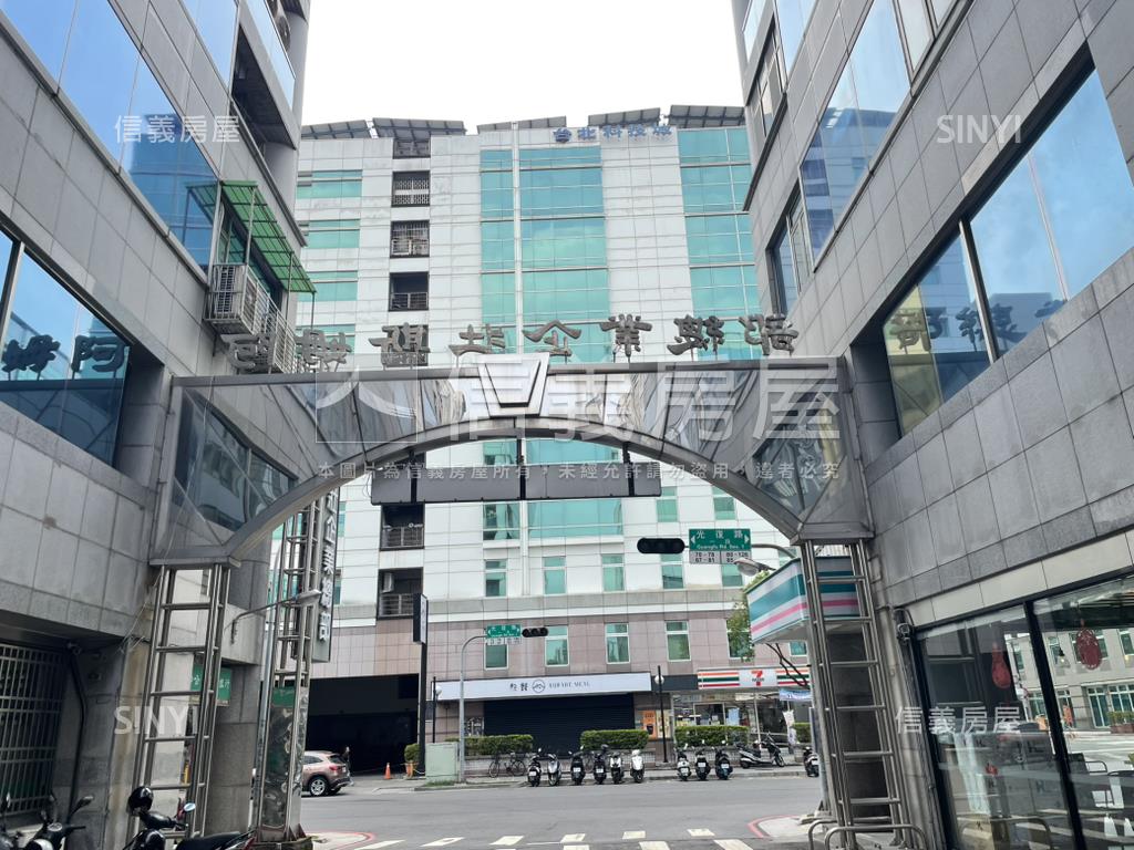 阿姆斯壯邊間採光辦公室房屋室內格局與周邊環境