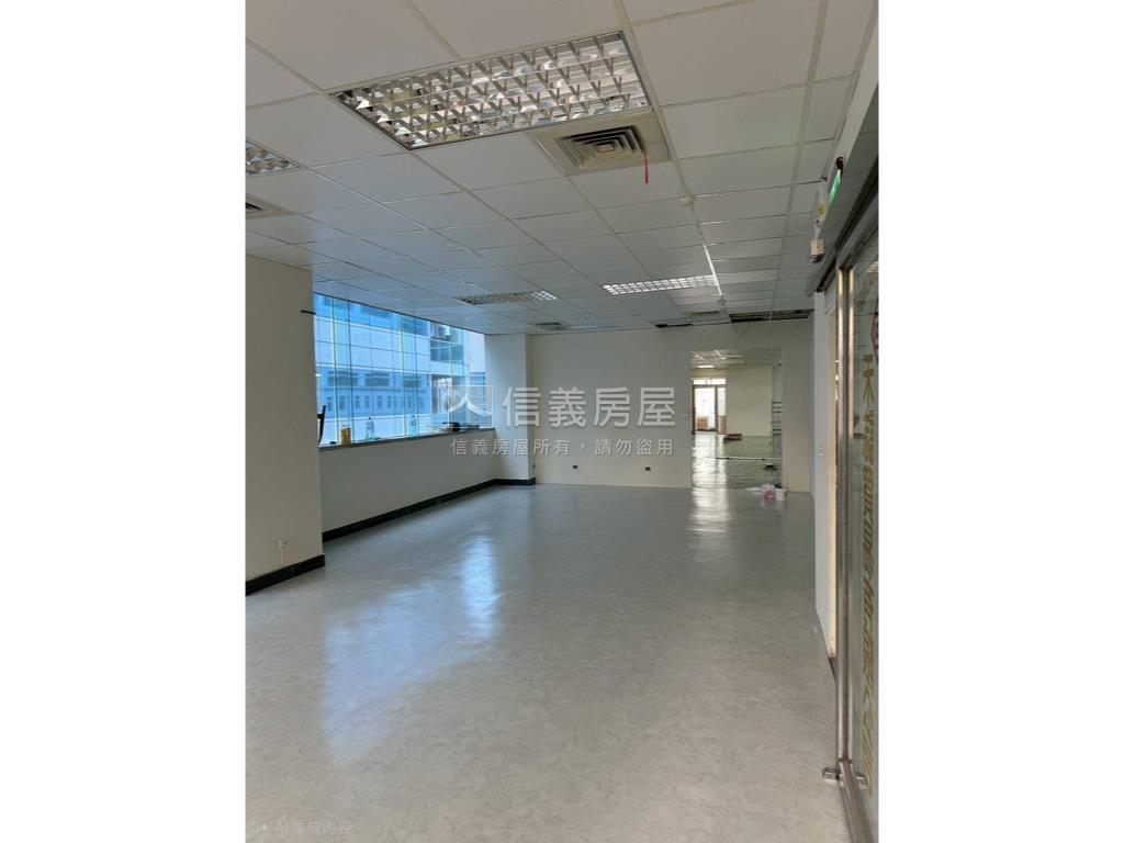 阿姆斯壯邊間採光辦公室房屋室內格局與周邊環境