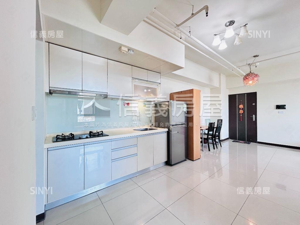 閱讀萊茵兩房平面車位房屋室內格局與周邊環境