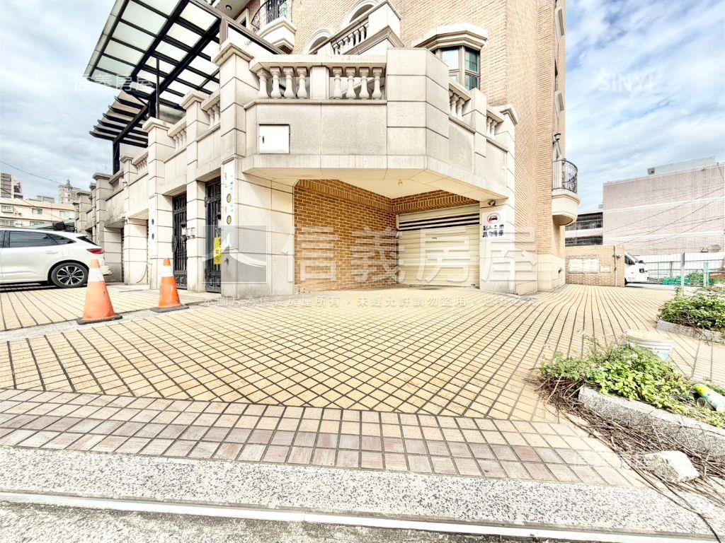 八擴大地坪電梯別墅房屋室內格局與周邊環境