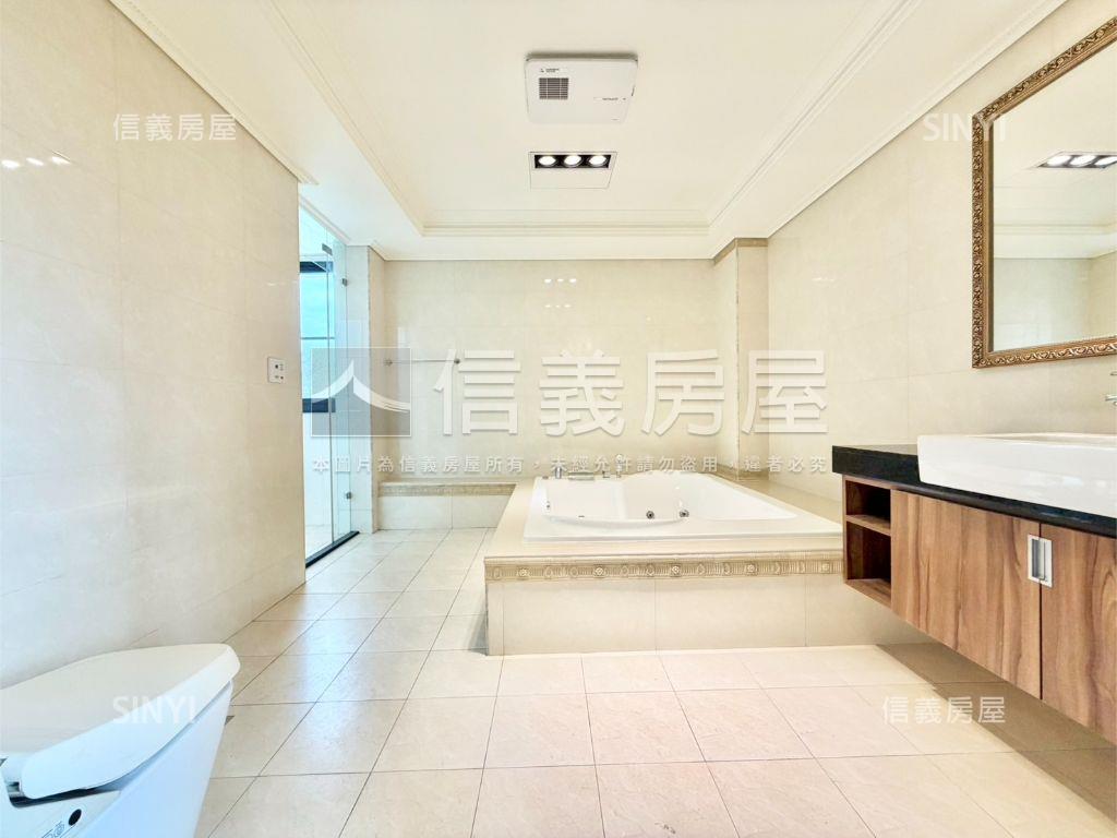 八擴大地坪電梯別墅房屋室內格局與周邊環境