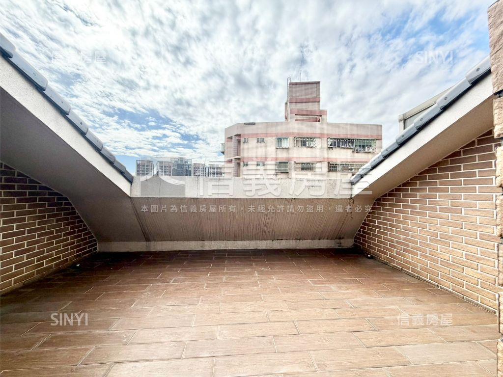 八擴大地坪電梯別墅房屋室內格局與周邊環境