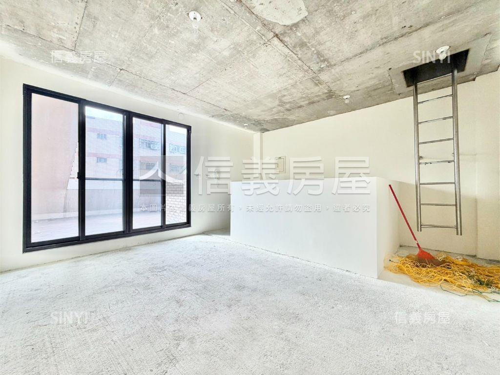 八擴大地坪電梯別墅房屋室內格局與周邊環境