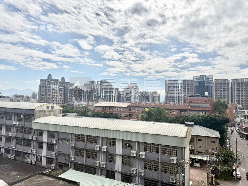 八擴大地坪電梯別墅房屋室內格局與周邊環境