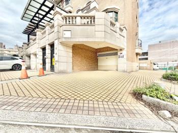 八擴大地坪電梯別墅