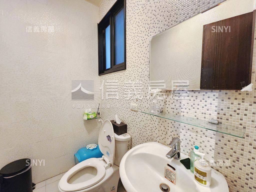 玉鎮玉喜面寬質感店面房屋室內格局與周邊環境