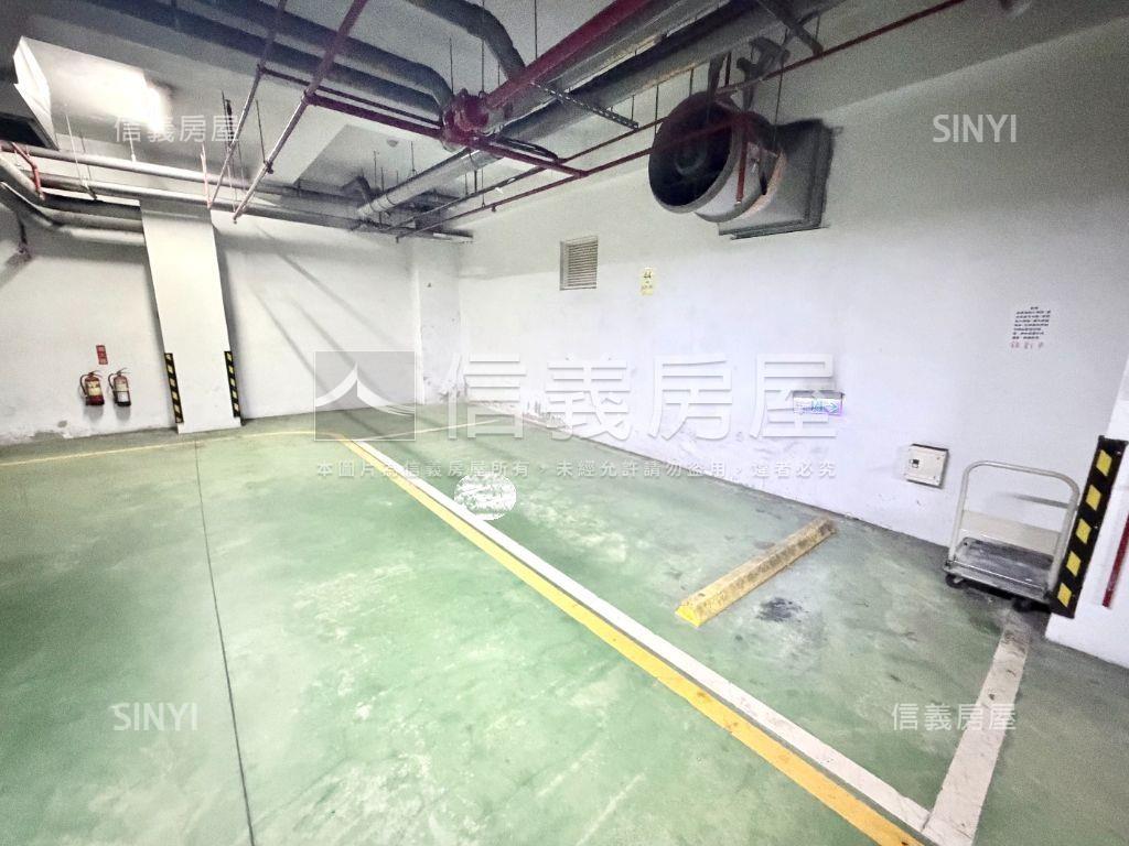 鮮境３房宅＋坡平邊間車位房屋室內格局與周邊環境