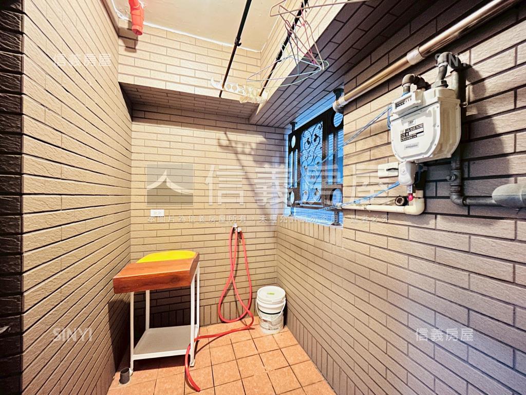 龍安★中路御品面中庭三房房屋室內格局與周邊環境