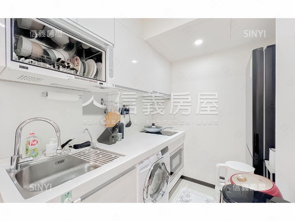 達麗大道美裝潢Ｂ１平車位房屋室內格局與周邊環境