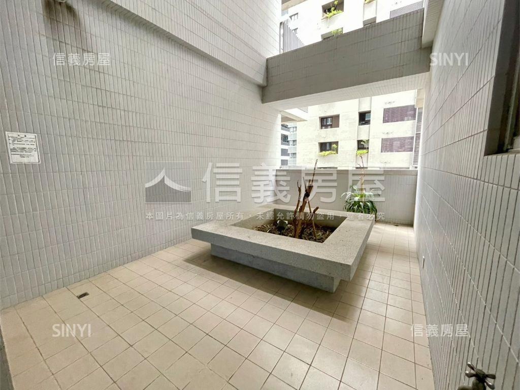 七期市政廣場質感商辦房屋室內格局與周邊環境
