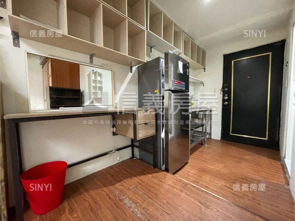 西區河畔旁電梯套房房屋室內格局與周邊環境