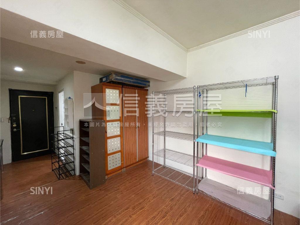 西區河畔旁電梯套房房屋室內格局與周邊環境