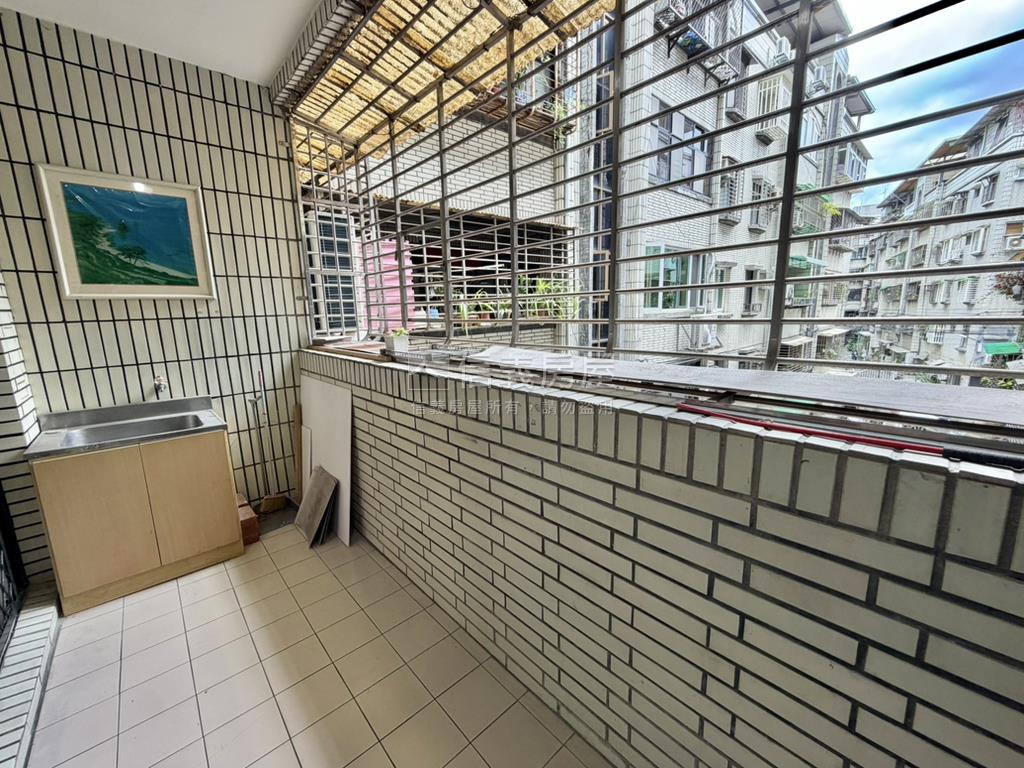 自立路公寓三樓房屋室內格局與周邊環境