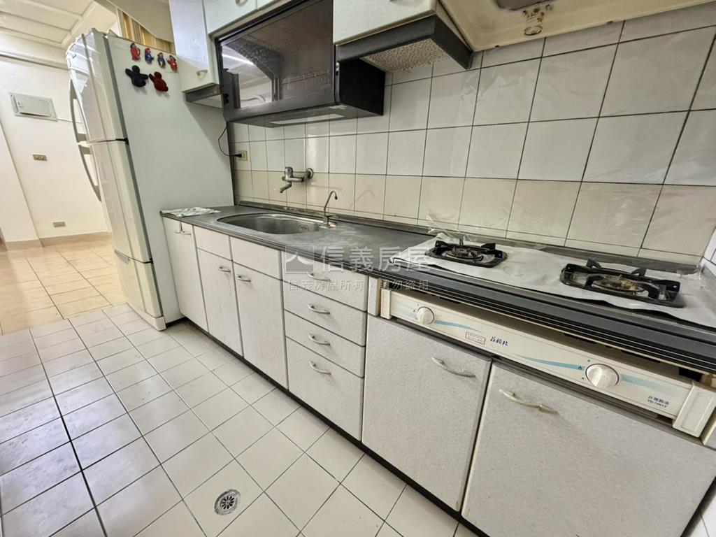 自立路公寓三樓房屋室內格局與周邊環境