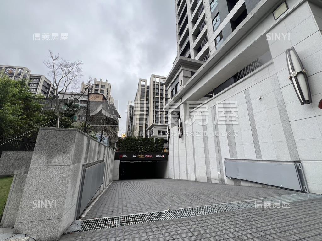 家泰豐盛兩房平面車位房屋室內格局與周邊環境