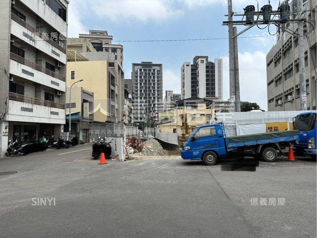 逢甲商圈伍唐淳謙２房房屋室內格局與周邊環境